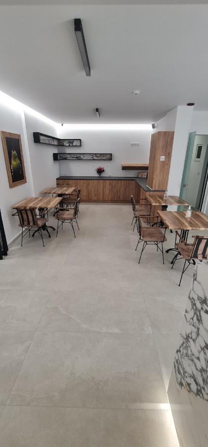 פליראקי Elarin Studios & Apartments מראה חיצוני תמונה