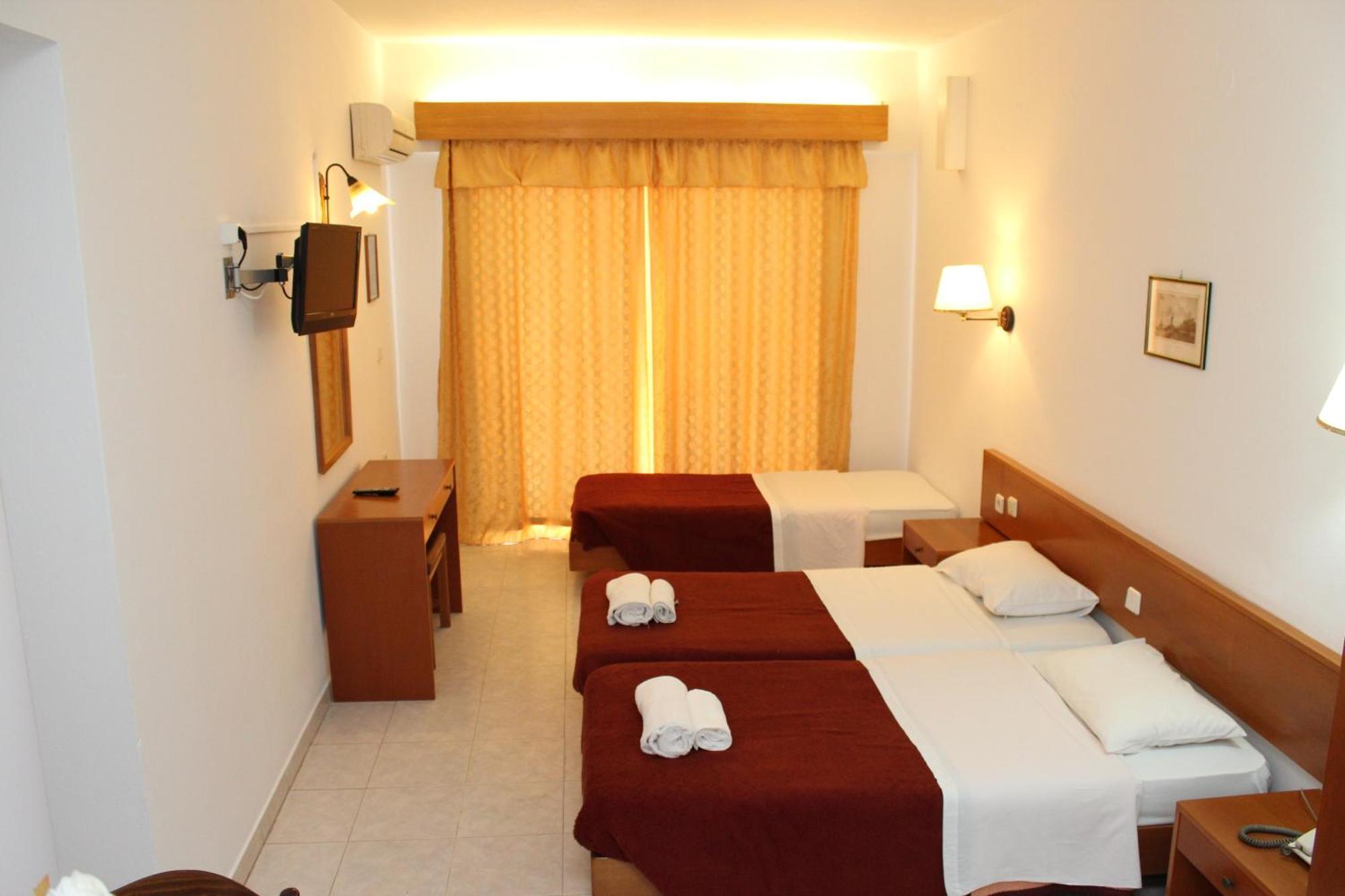 פליראקי Elarin Studios & Apartments מראה חיצוני תמונה