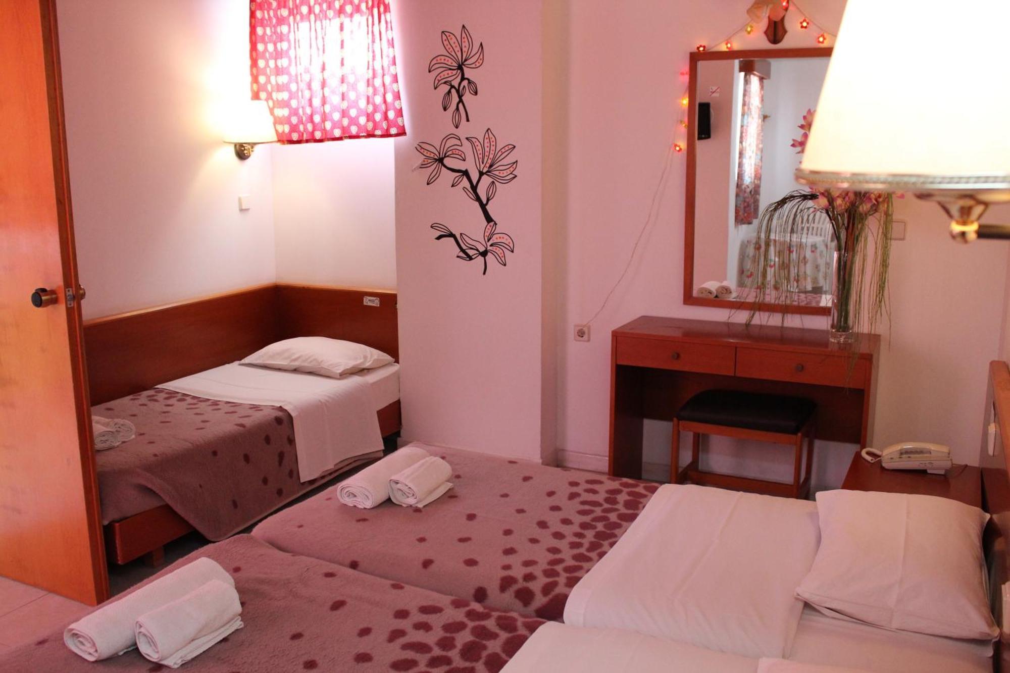 פליראקי Elarin Studios & Apartments מראה חיצוני תמונה