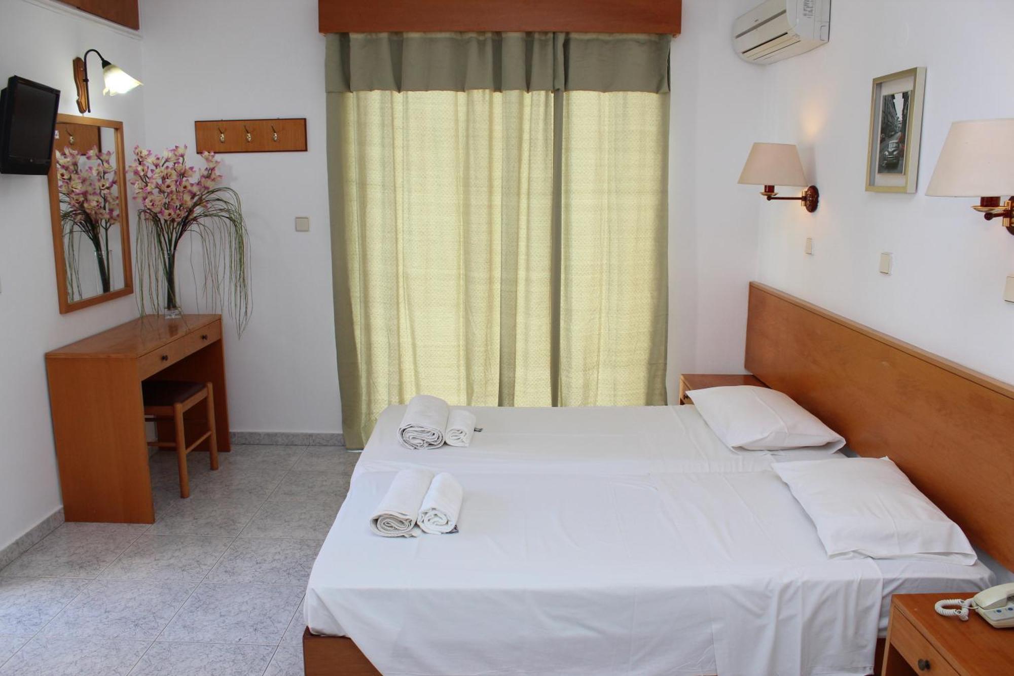 פליראקי Elarin Studios & Apartments מראה חיצוני תמונה