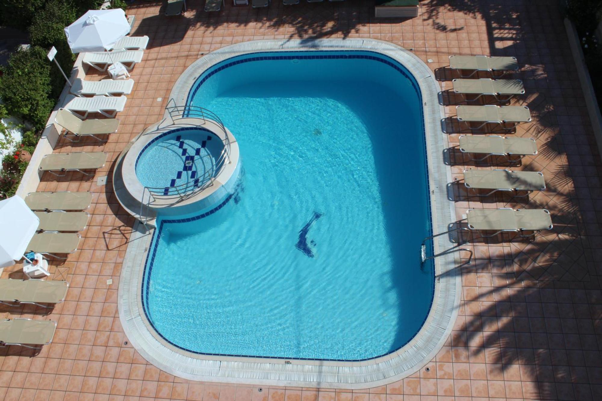 פליראקי Elarin Studios & Apartments מראה חיצוני תמונה