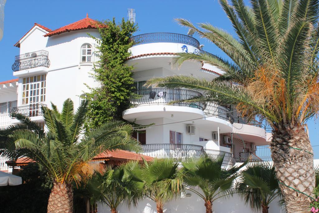 פליראקי Elarin Studios & Apartments מראה חיצוני תמונה